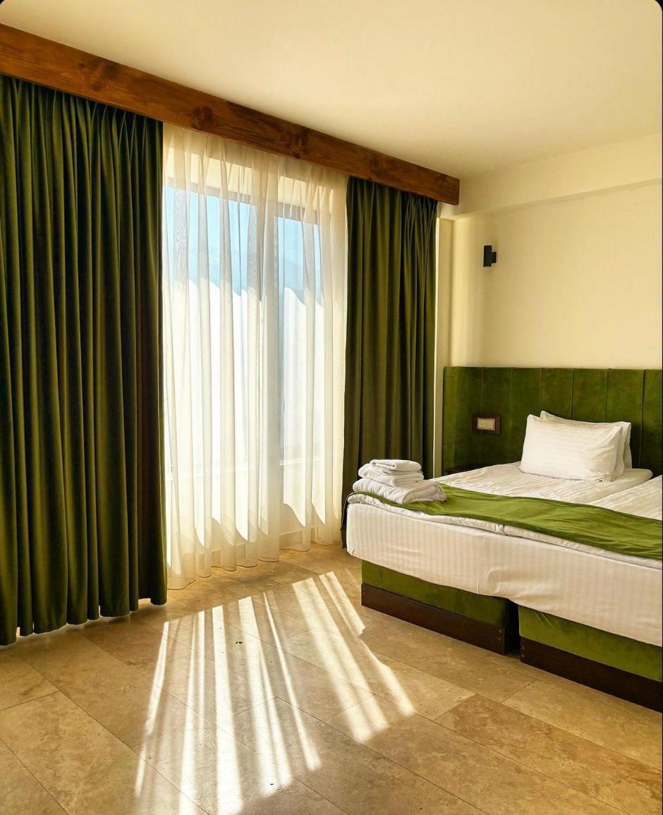 Lastiver Resort Yenokavan Bagian luar foto
