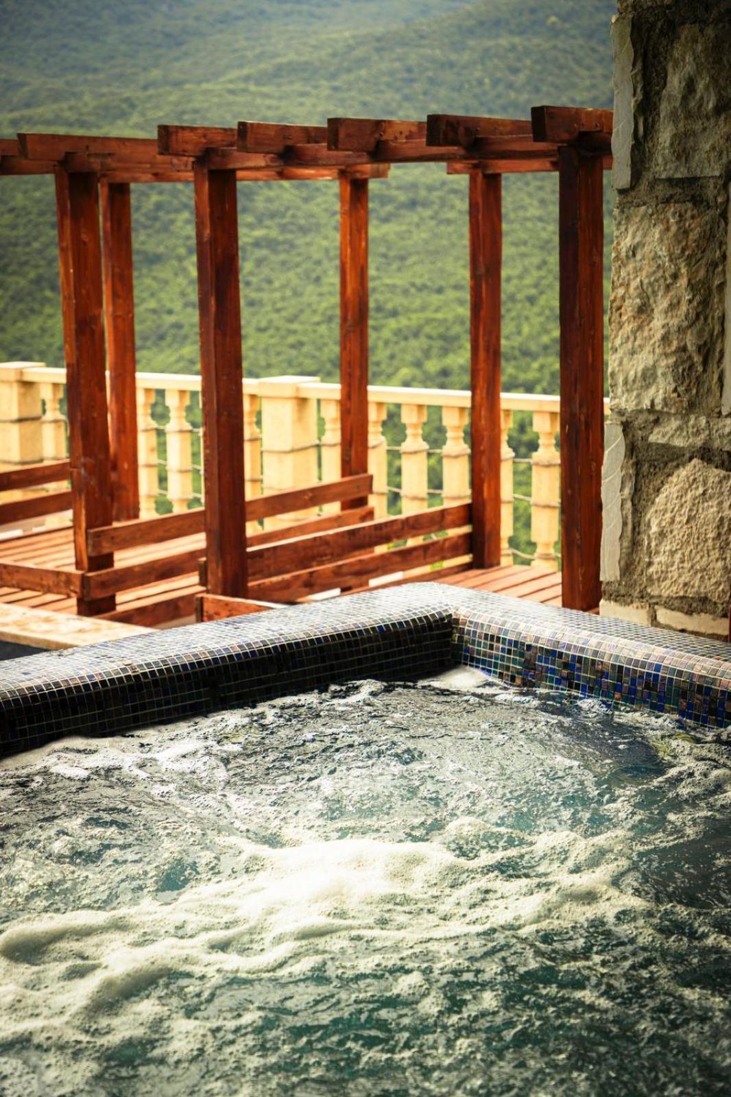 Lastiver Resort Yenokavan Bagian luar foto