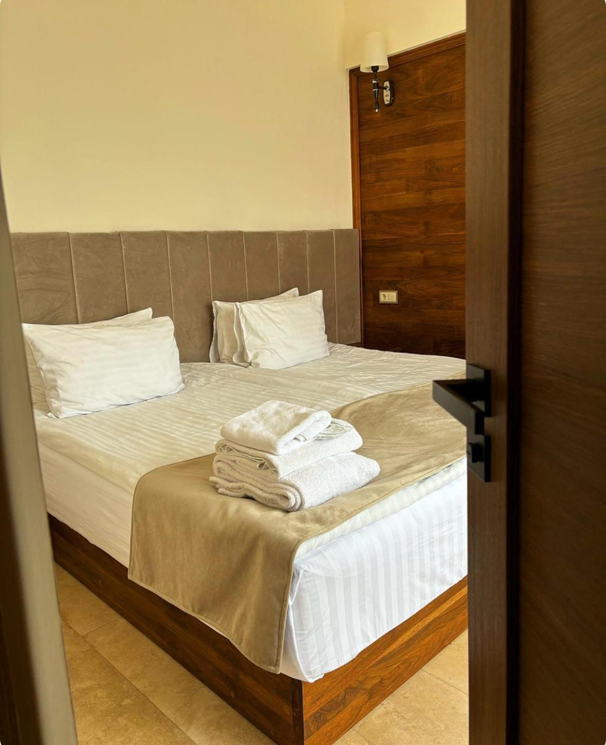 Lastiver Resort Yenokavan Bagian luar foto
